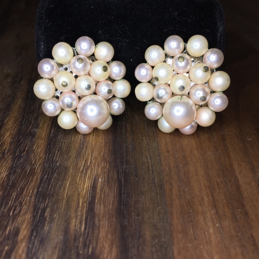 Vintage Pearl Cluster Round Clip On Earrings - Picture 1 of 6